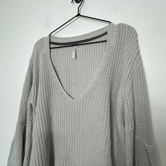 Free People Damsel Bell Sleeve Sweater L - Picture 3 of 6